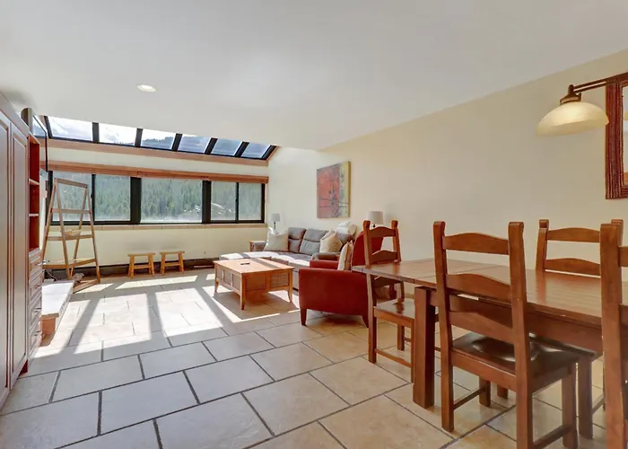 Vs551 Village Square 1 Bedroom 1 Ba