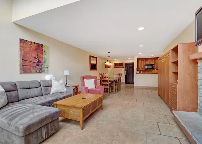Vs551 Village Square 1 Bedroom 1 Ba