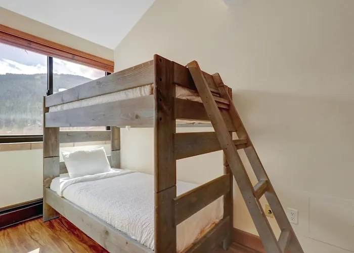 Vs551 Village Square 1 Bedroom 1 Ba Apartment *