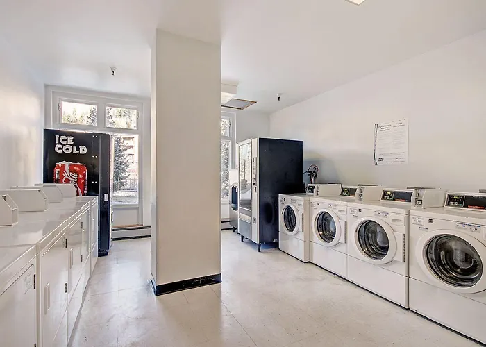 Vs551 Village Square 1 Bedroom 1 Ba *